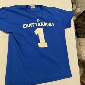 College women’s Meduim t shirt